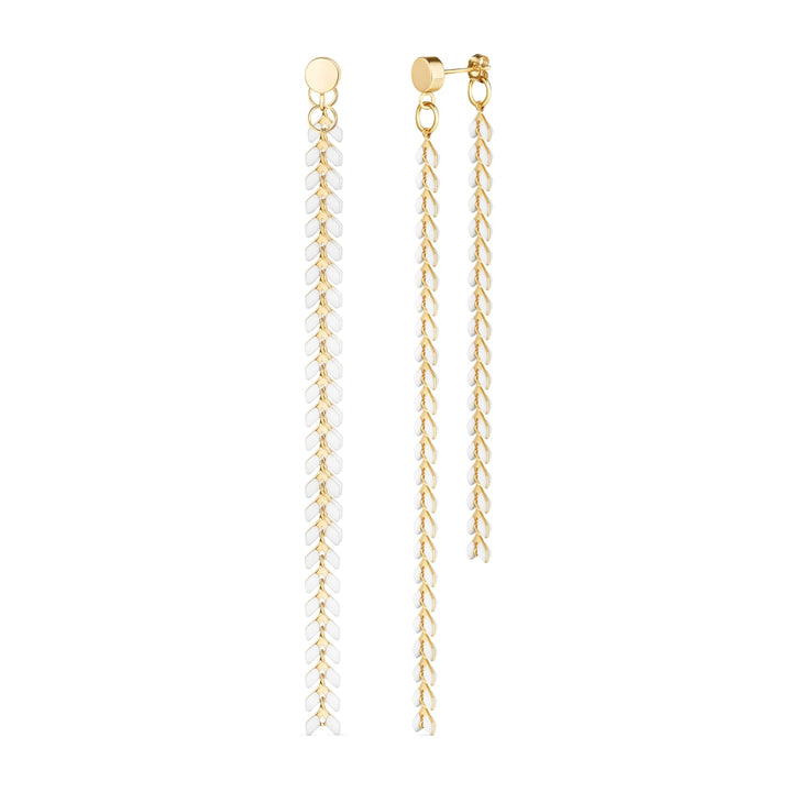 Elegante White Chevron Dangle Earrings