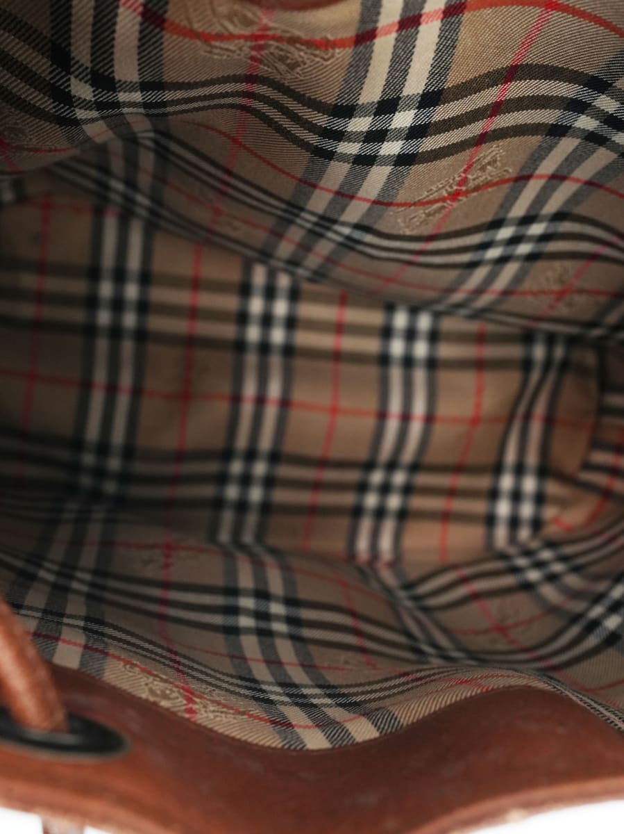 Pre-Owned Burberry Leather Bucket Shoulder Bag