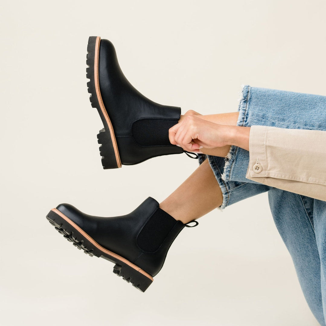 Go-To Lug Chelsea Boot 2.0 - Black