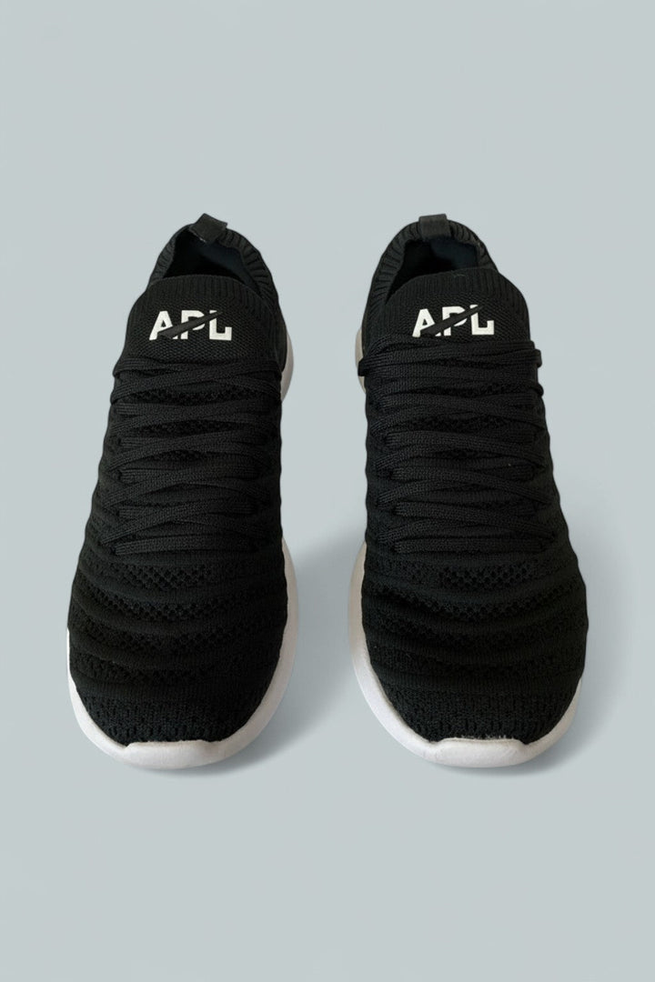 Women's Knit Low-Top Running Sneakers - Black/White