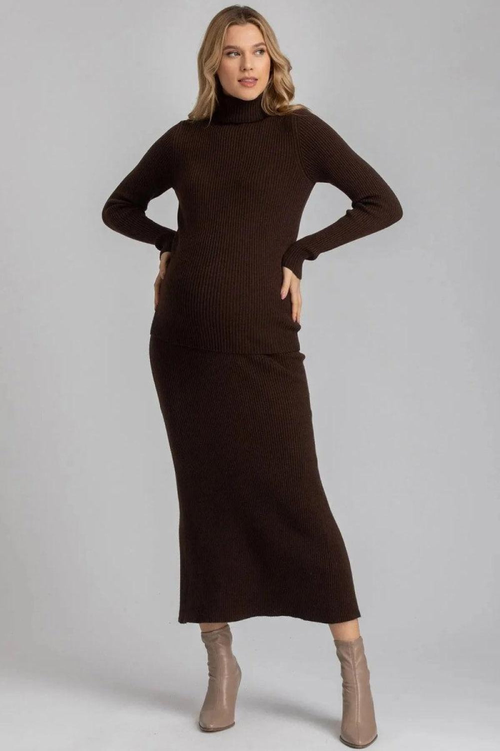 AURORA Ribbed Maternity Turtleneck - Moka - Turtleneck