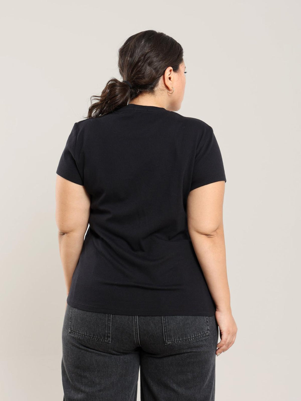 Aziz Tee - Black - T-shirt
