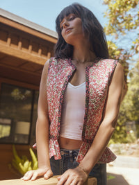 Anne Quilted Reversible Ruffled Vest - Faded Onyx/Light Ruby Floral & Ivory/Light Ruby Floral