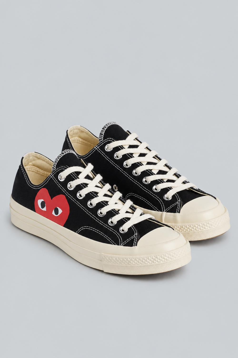 Converse Unisex Chuck Taylor Lace Up Low Top Sneakers - Black - 8 WMN / 6 MEN - Sneaker
