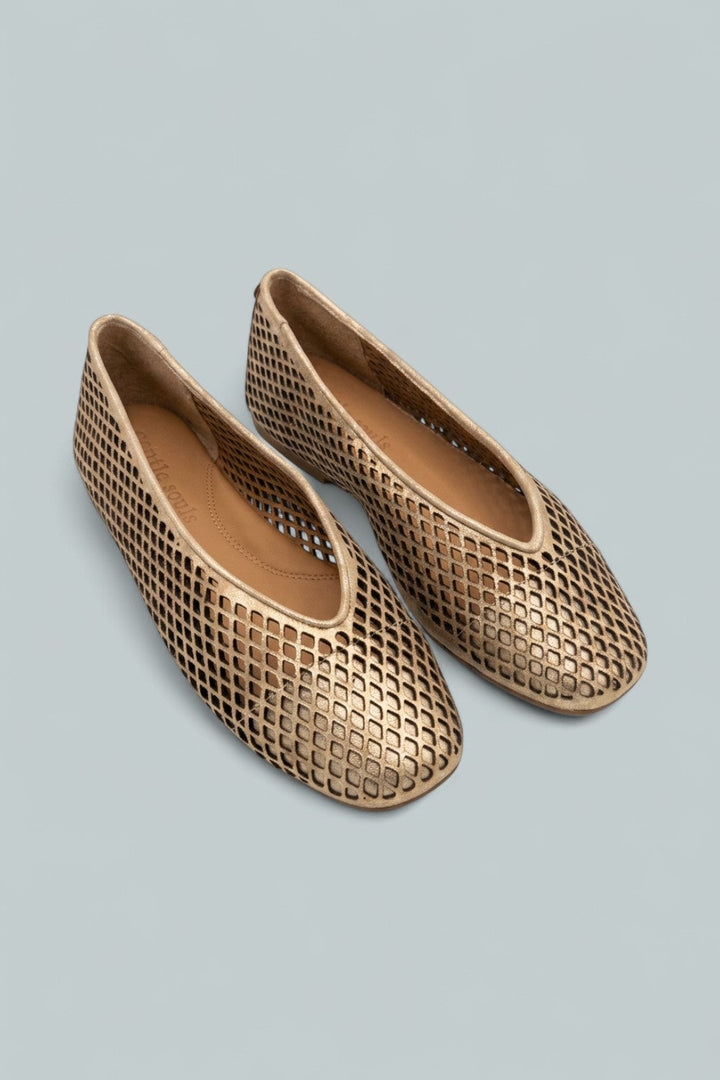 Kenneth Cole Willow Perforated Leather Ballet Flats - Gravel Leather
