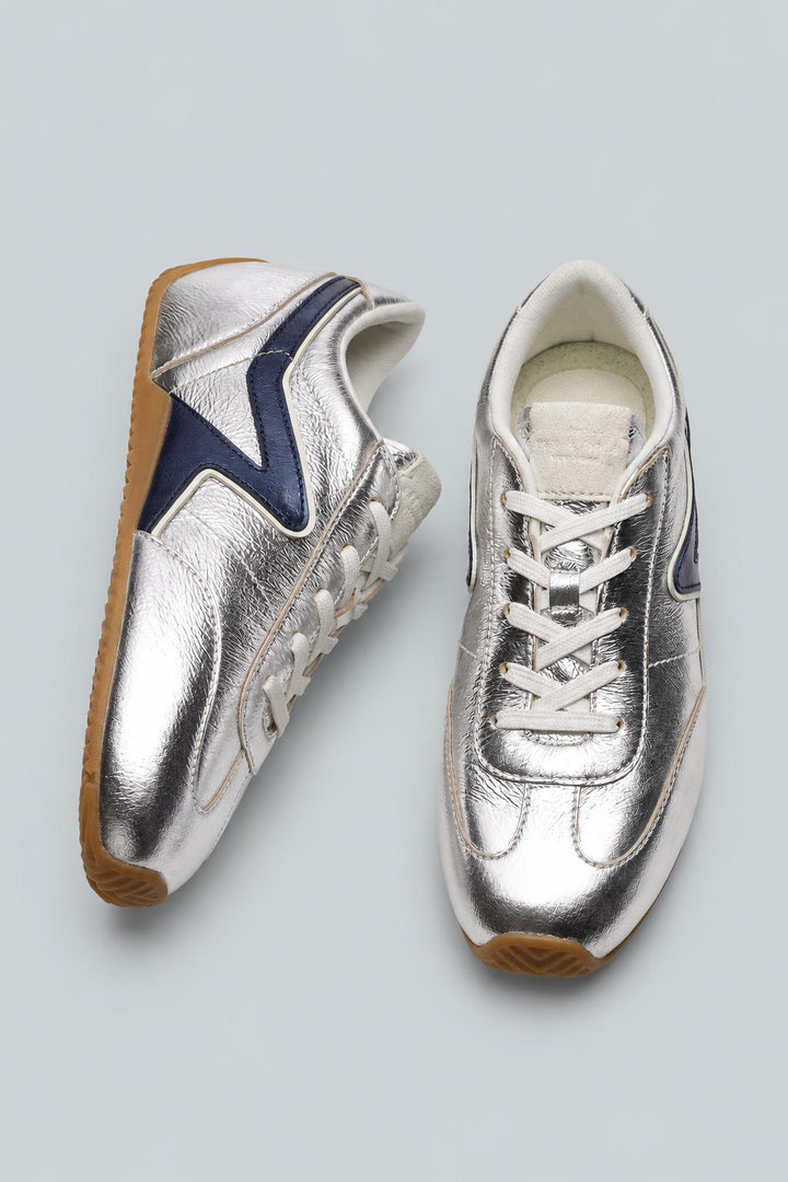 Women's Retro Runner Slim Sneakers - Silver/Navy