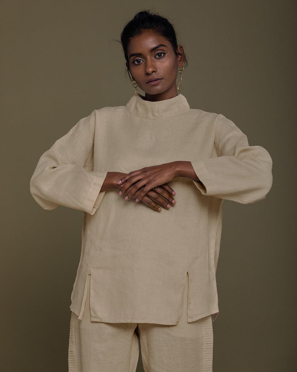 Monday Playlist Top - Sand Beige