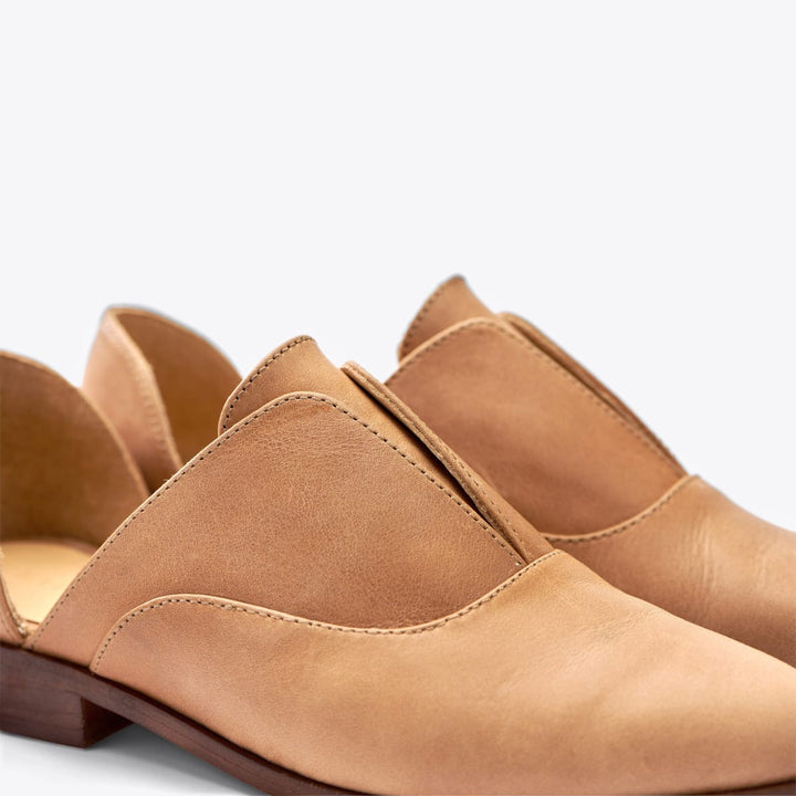 Classic Oxford - Almond - FINAL SALE