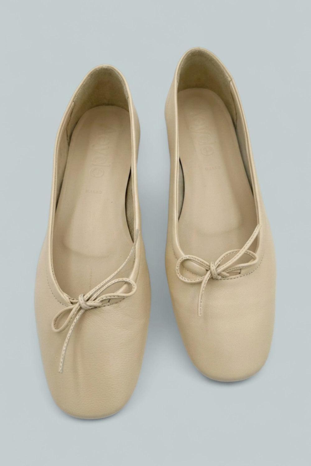 Delfina Bow Ballet Flats - Creamy - EU 38.5 - Flats