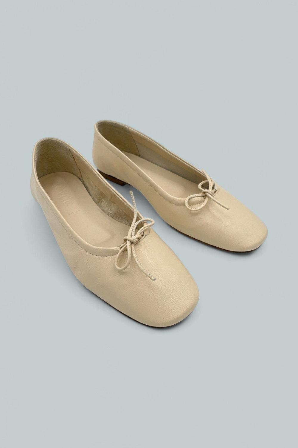 Delfina Bow Ballet Flats - Creamy - EU 38.5 - Flats
