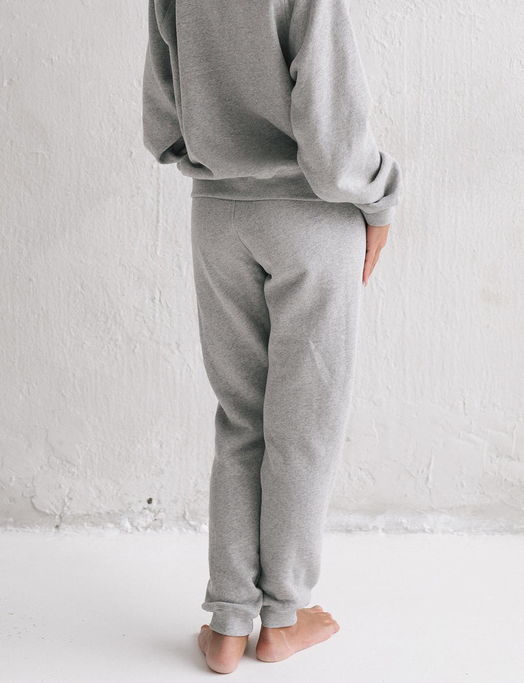 The Women's Essential Sweatpant - Heather Grey