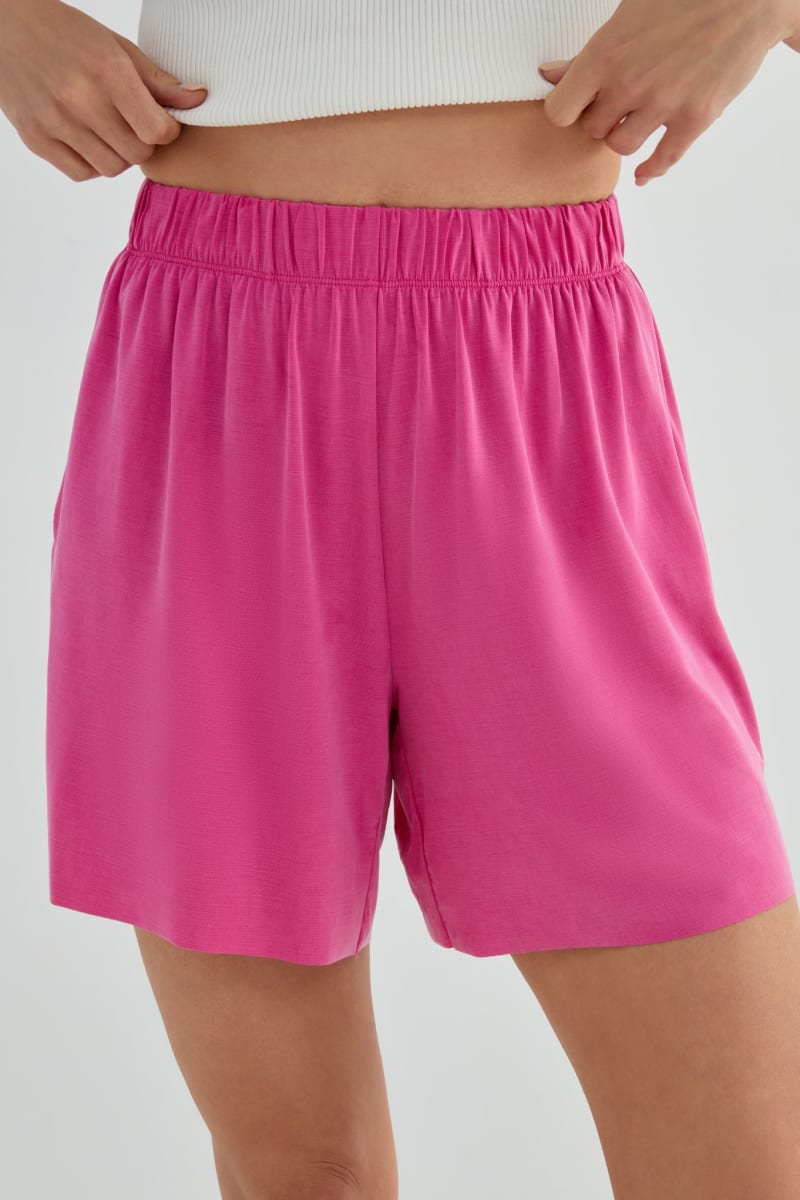 The Effortless Palazzo: Short Flow Cupro - Fuchsia