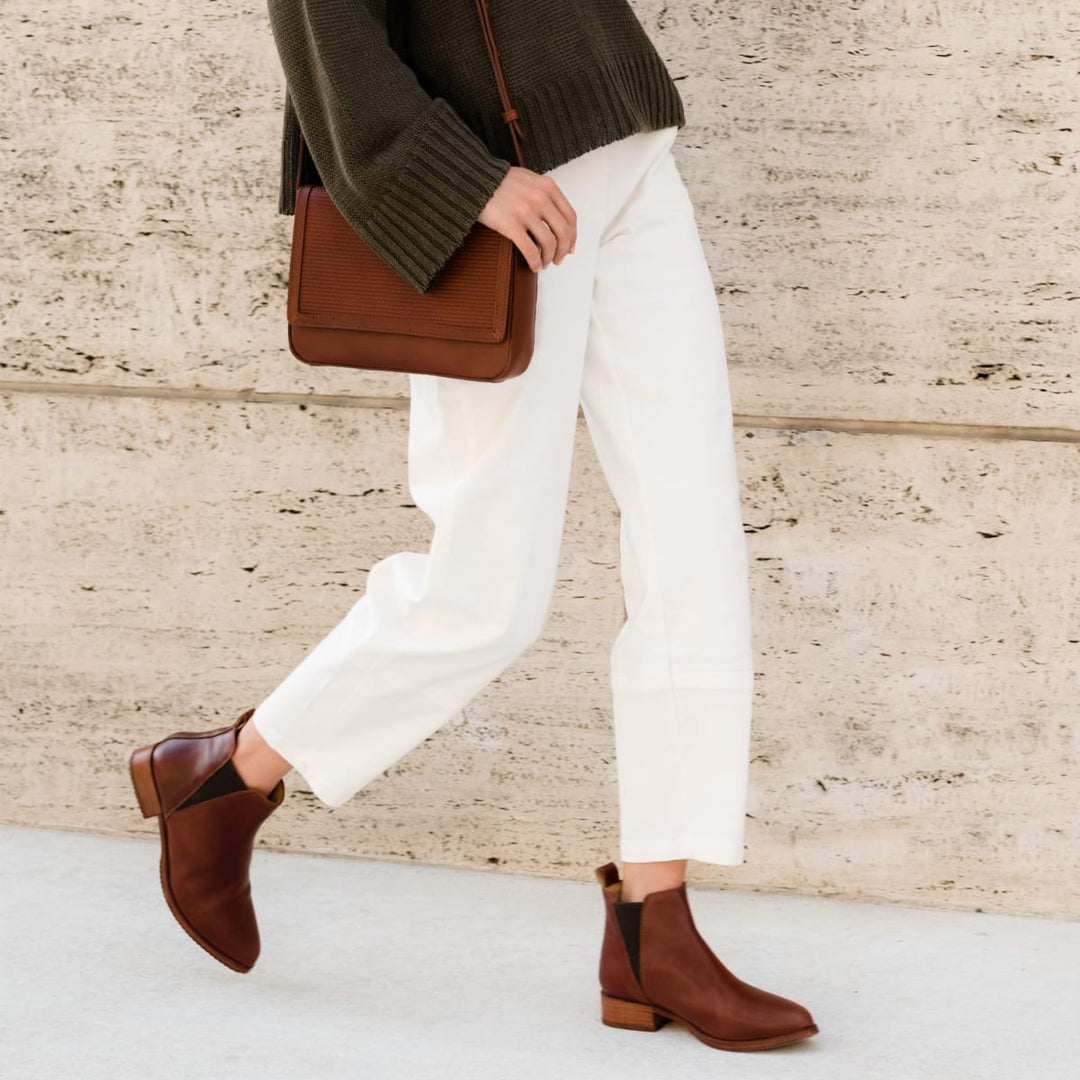 Eva Everyday Chelsea Boot - Auburn