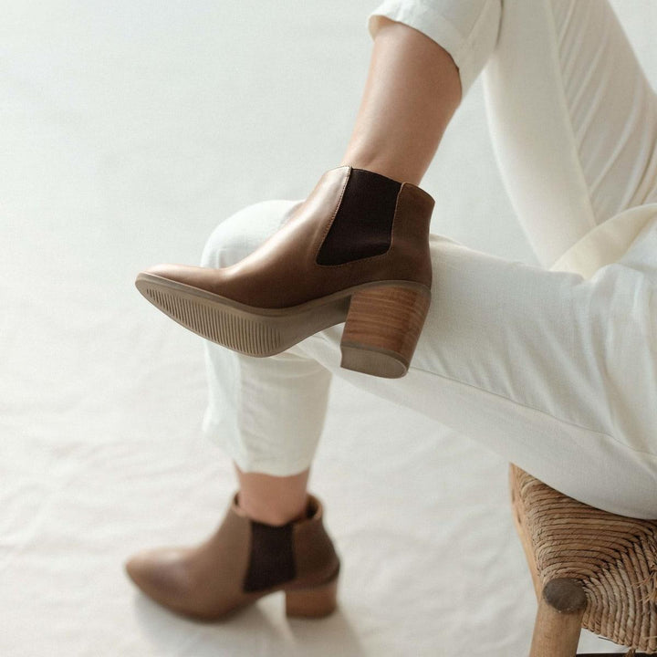 Heeled Chelsea Commuter Boot - Brown
