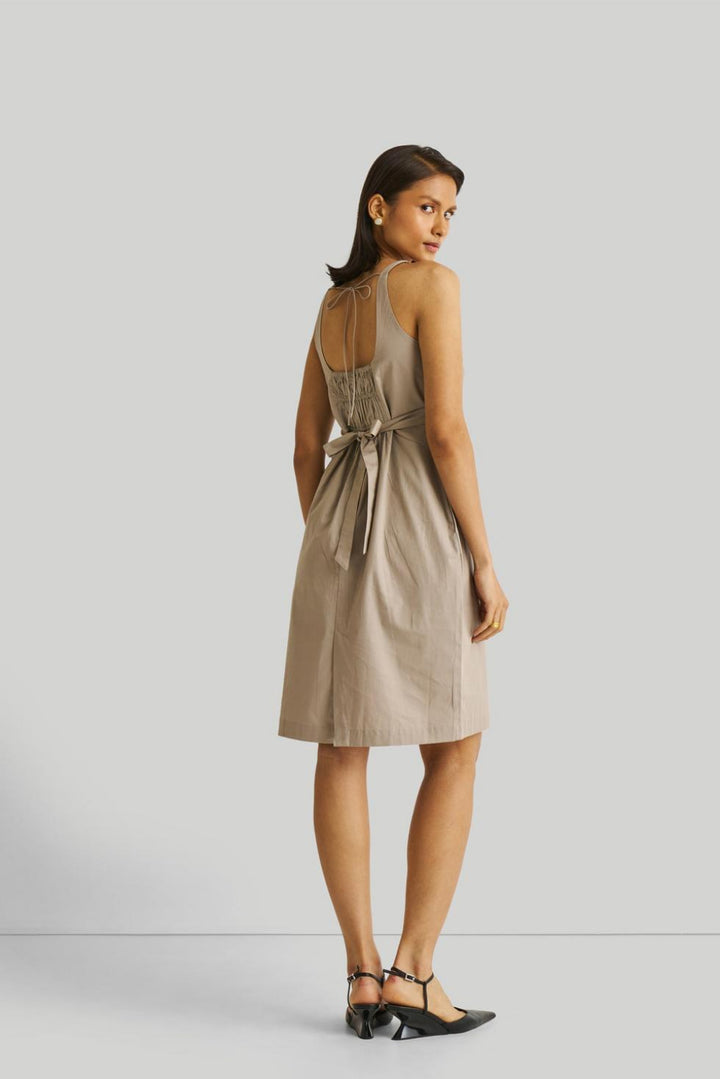 Fitted Knee Length Dress - Poplin Ecru - Dresses