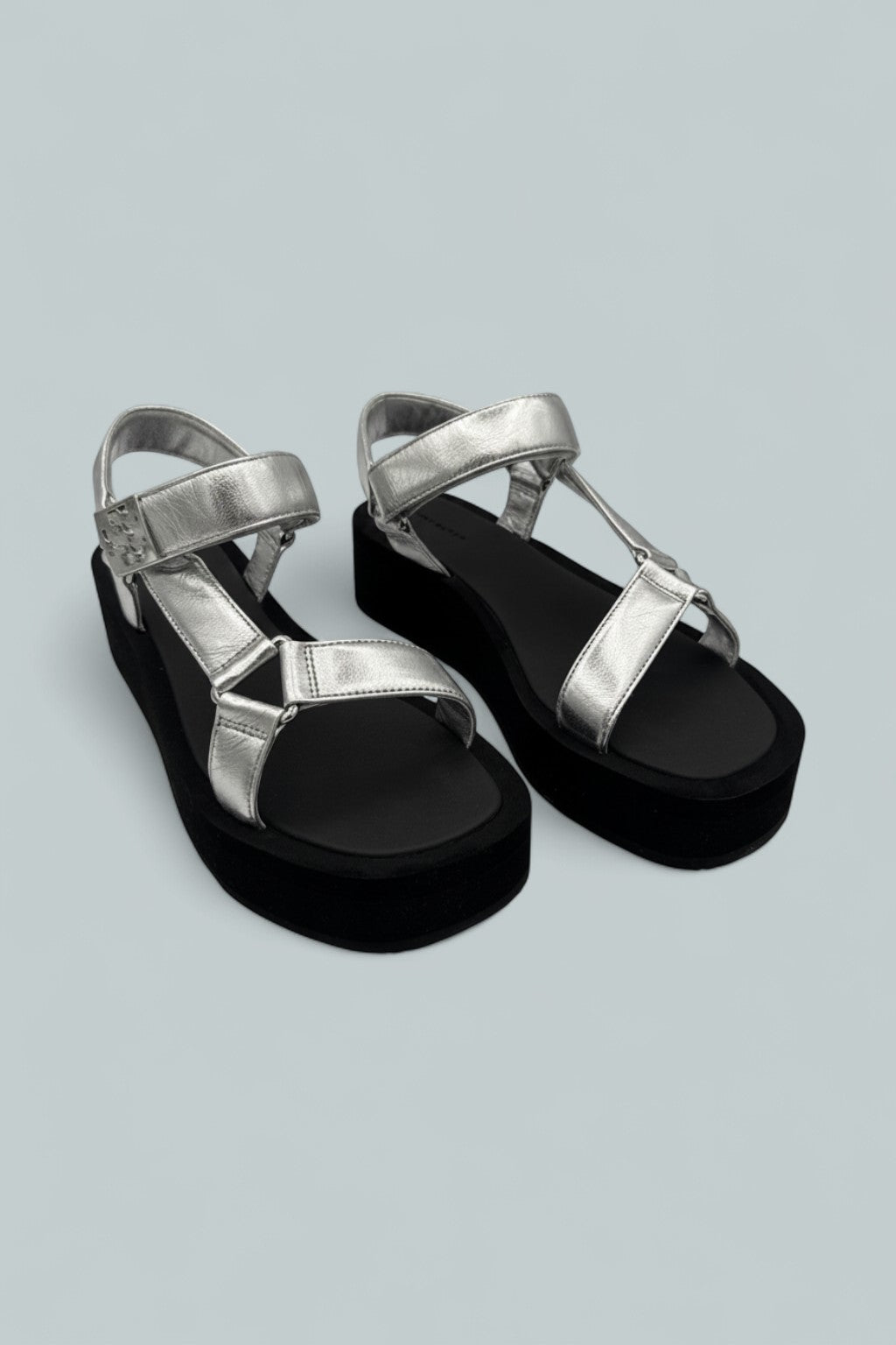 Mellow Platform Sandals - Silver / Perfect Black