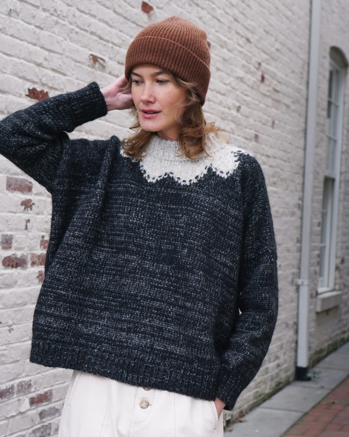 Daisy Collar Sweater - Charcoal/Ivory