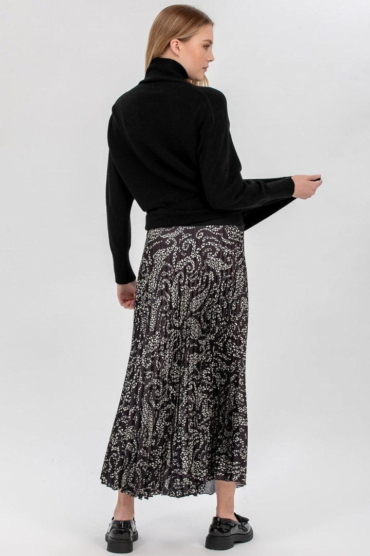 REGINA Maternity Turtleneck Sweater - Black