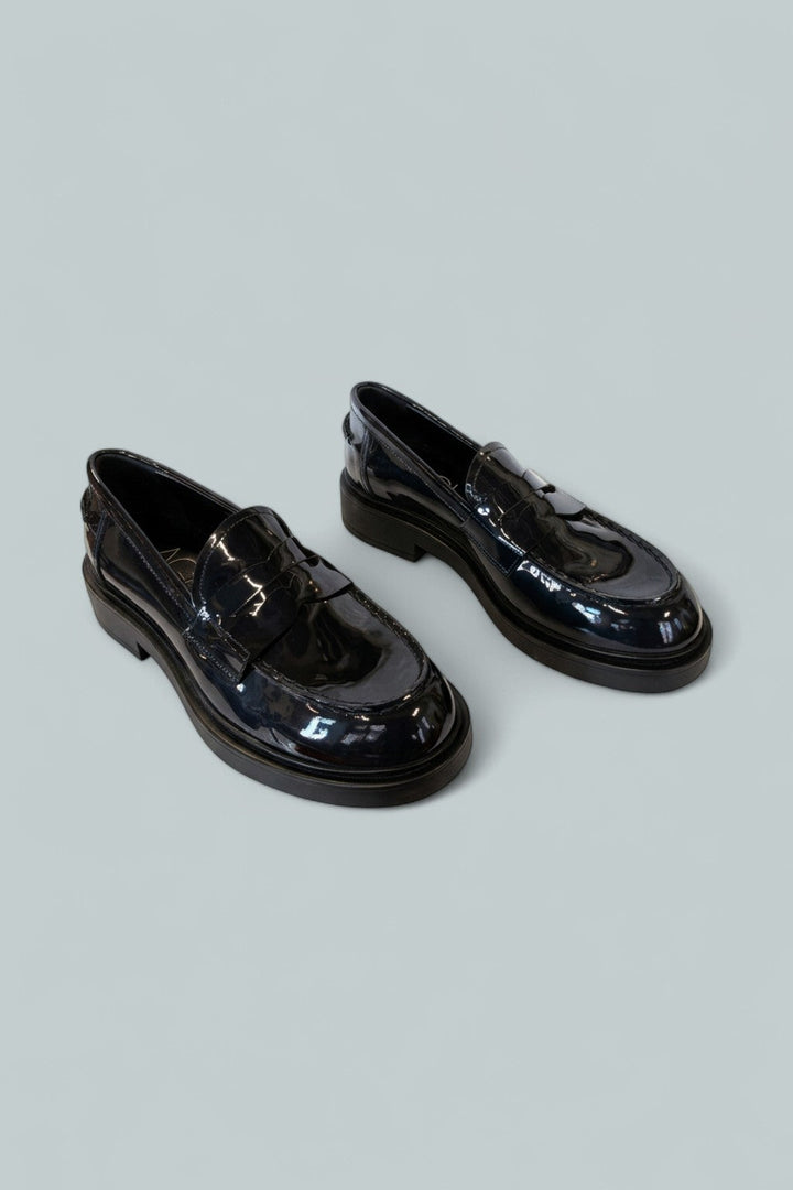 Women's Loira Bordeaux Loafer Flats - Navy