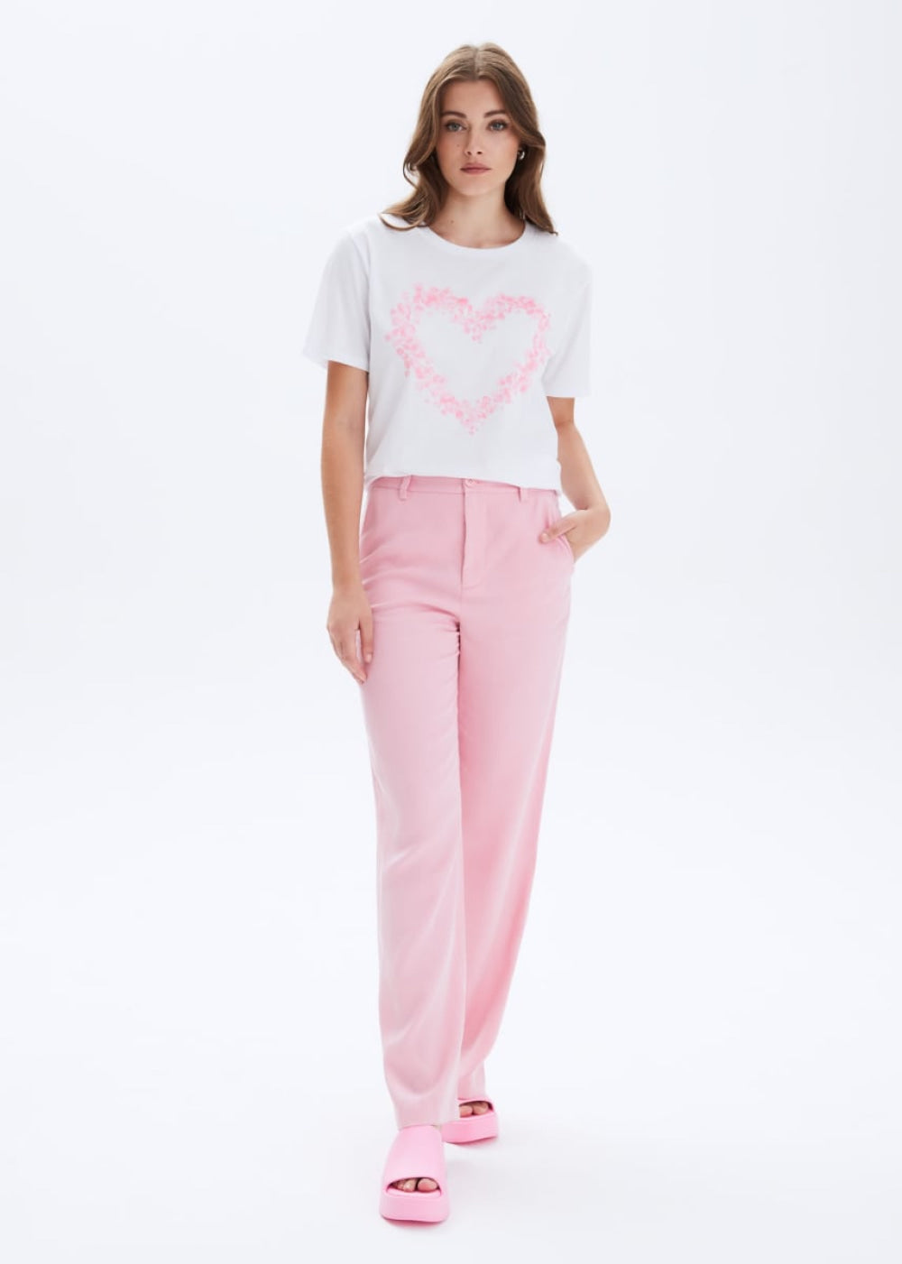 Heart Petals Wide T-Shirt - White - T-shirt