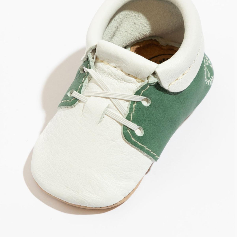 Hole-in-One Oxford Baby Shoe - ’Bootie - Baby Kids Adult’