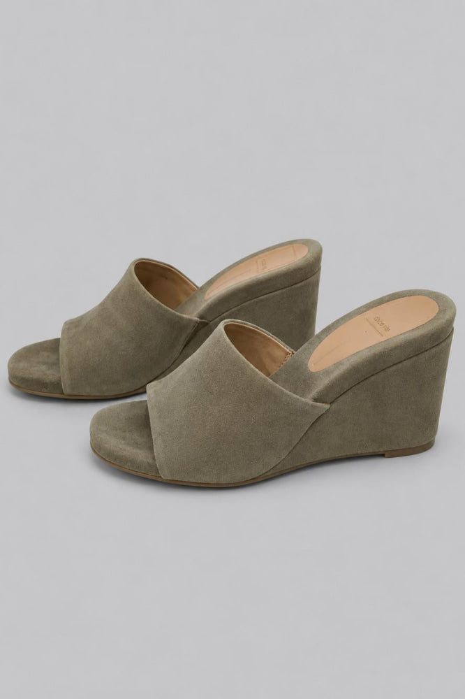 Holta Wedges - Olive Suede - 7MUS - Clog