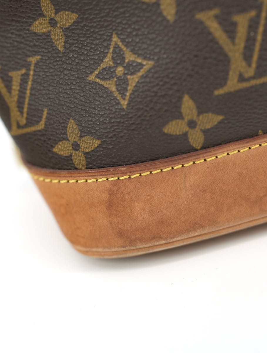 Pre-Owned Louis Vuitton Monogram Alma MM Boston Bag