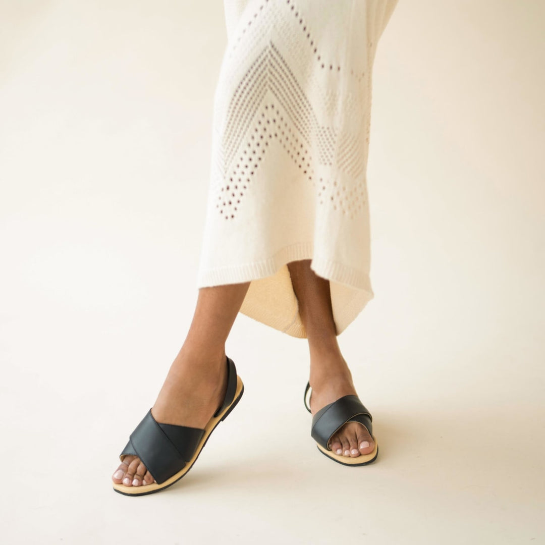 All-Day Cross Strap Sandal - Black