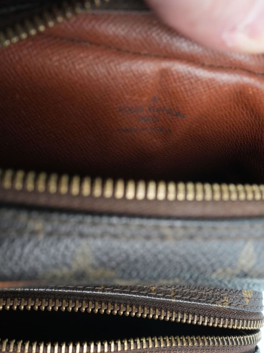 Pre-Owned Louis Vuitton Amazone Crossbody Bag