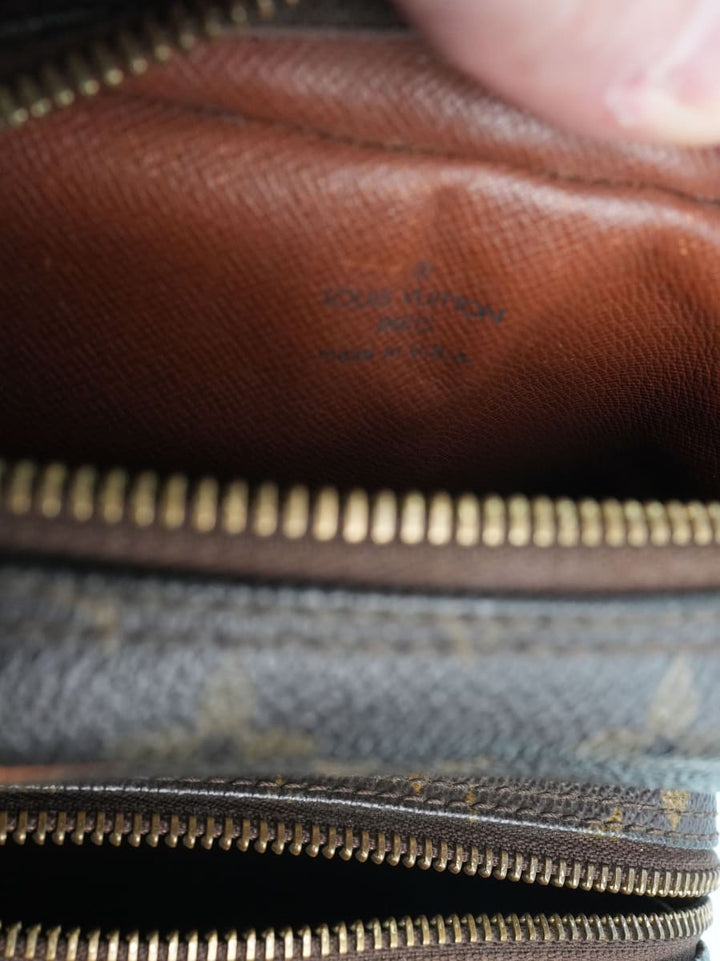 Pre-Owned Louis Vuitton Amazone Crossbody Bag