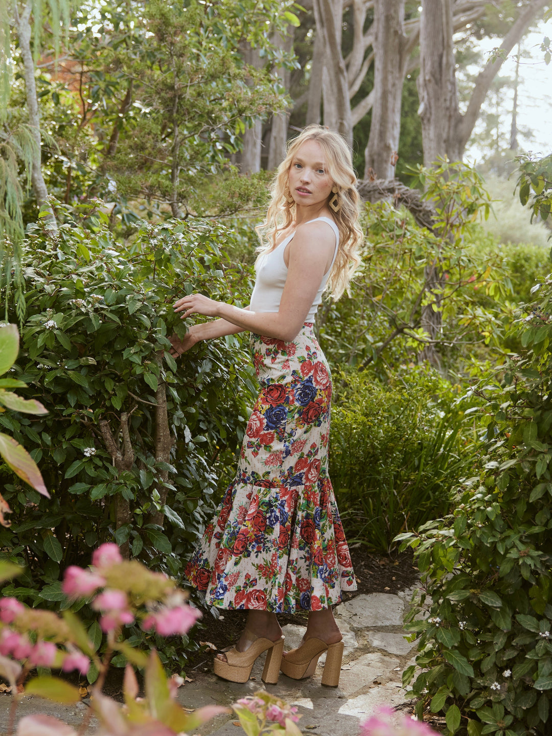 Patsy Fluted Pencil Skirt - Dove White/Multicolor Blooming Floral