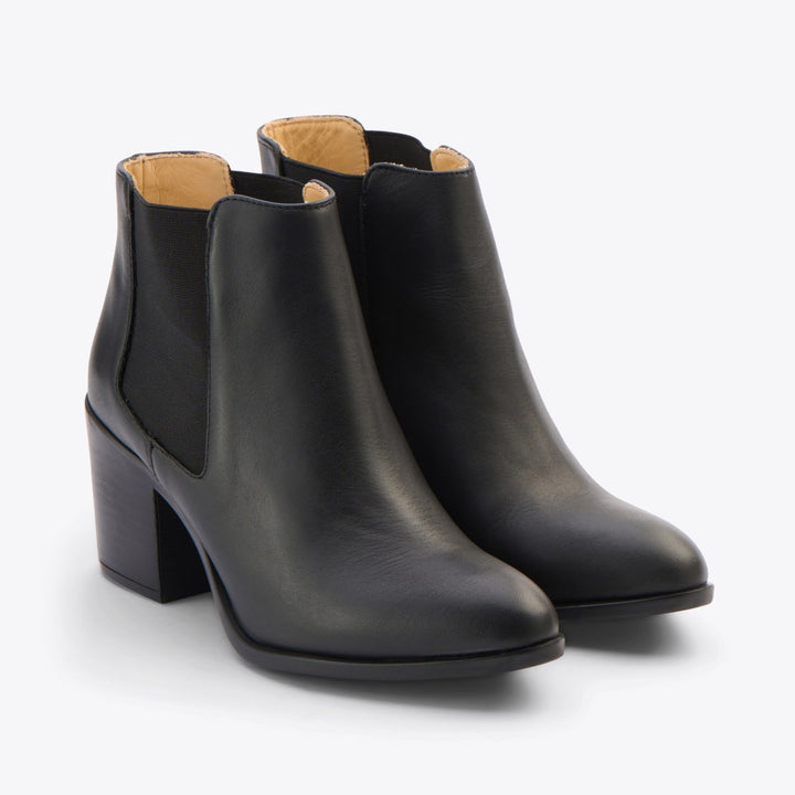 Heeled Chelsea Commuter Boot - Black - FINAL SALE