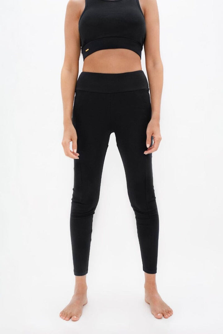 Munich Ankle Length Legging - Black Sand Leggings 1 People 