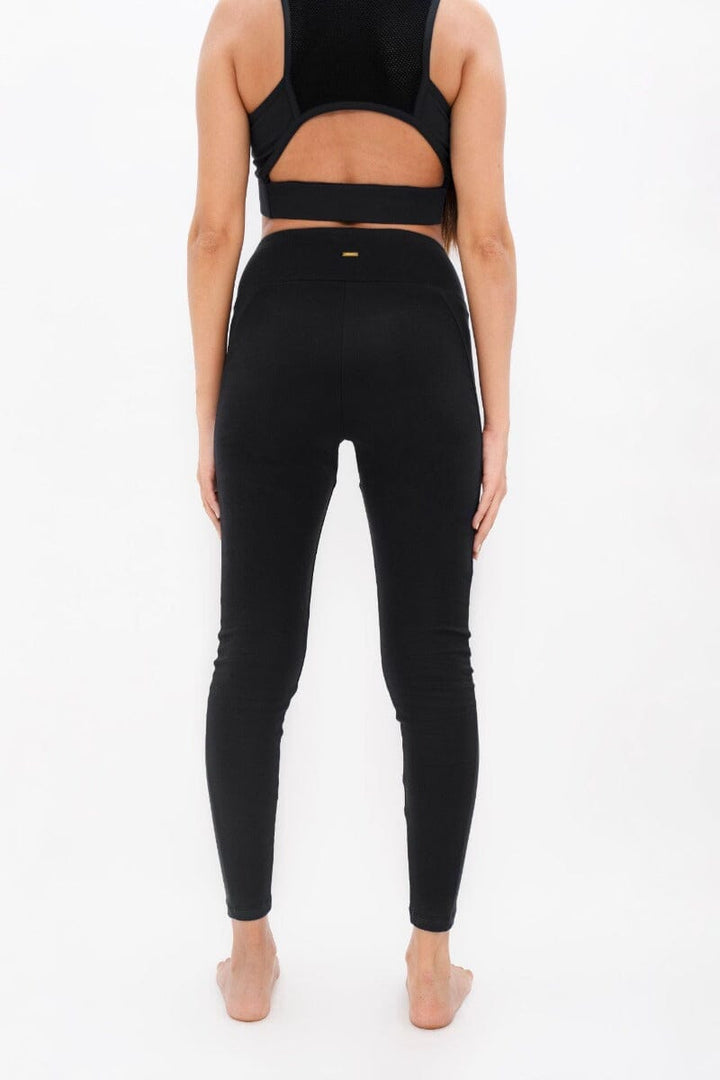 Munich Ankle Length Legging - Black Sand Leggings 1 People 