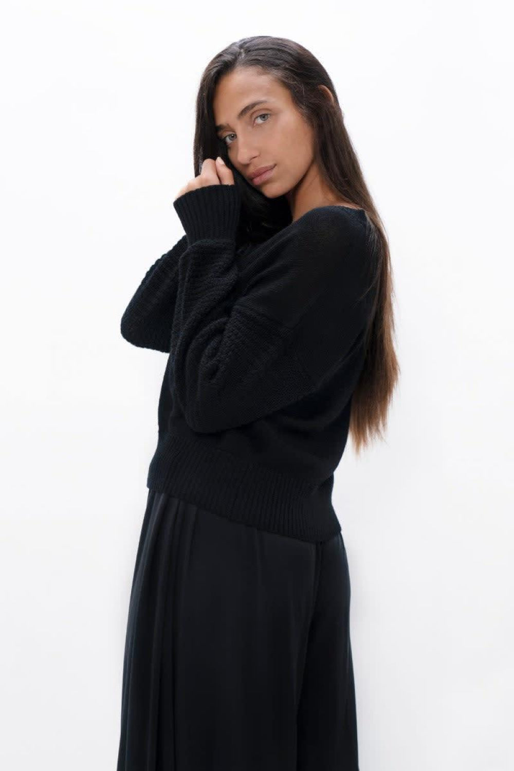 Nagano VNeck Sweater - Licorice - Sweater