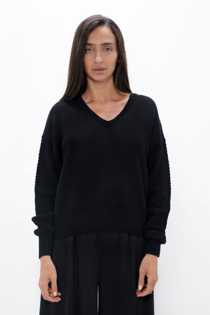 Nagano VNeck Sweater - Licorice - Sweater