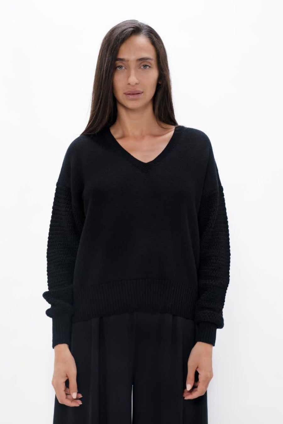 Nagano VNeck Sweater - Licorice - Sweater