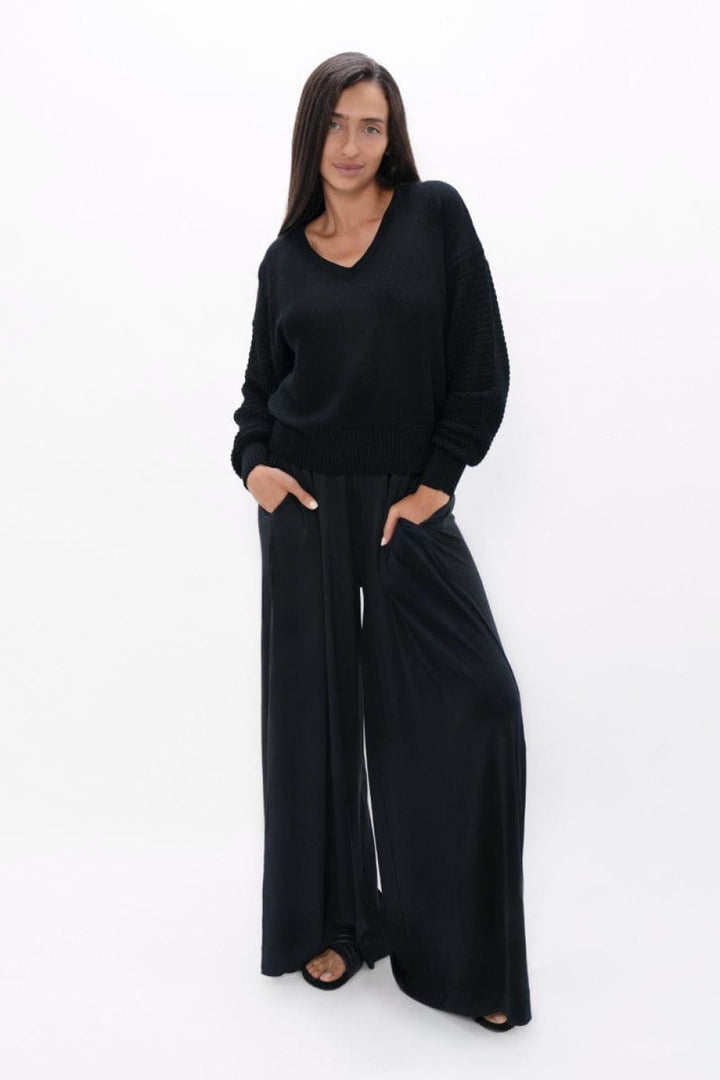 Nagano VNeck Sweater - Licorice - Sweater