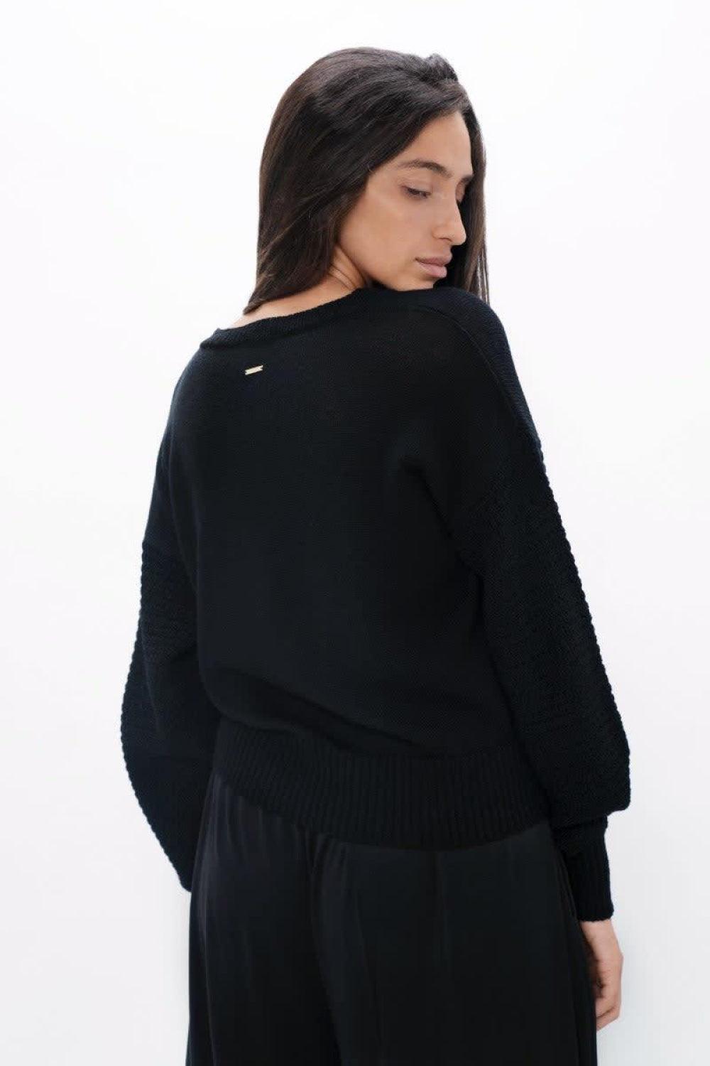 Nagano VNeck Sweater - Licorice - Sweater