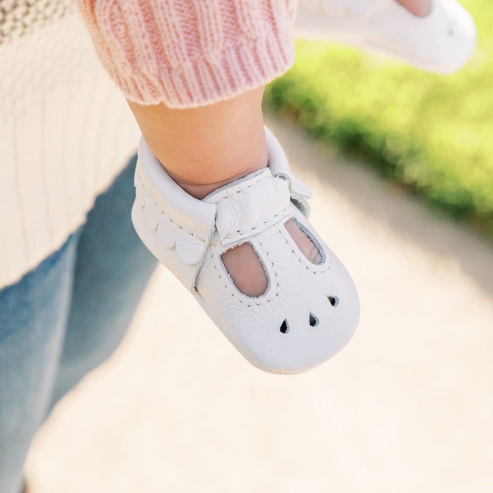 Newborn Bright White Mary Jane Baby Shoe - Soft Sole / Newborn - ’Flats - Baby Kids Adult All’