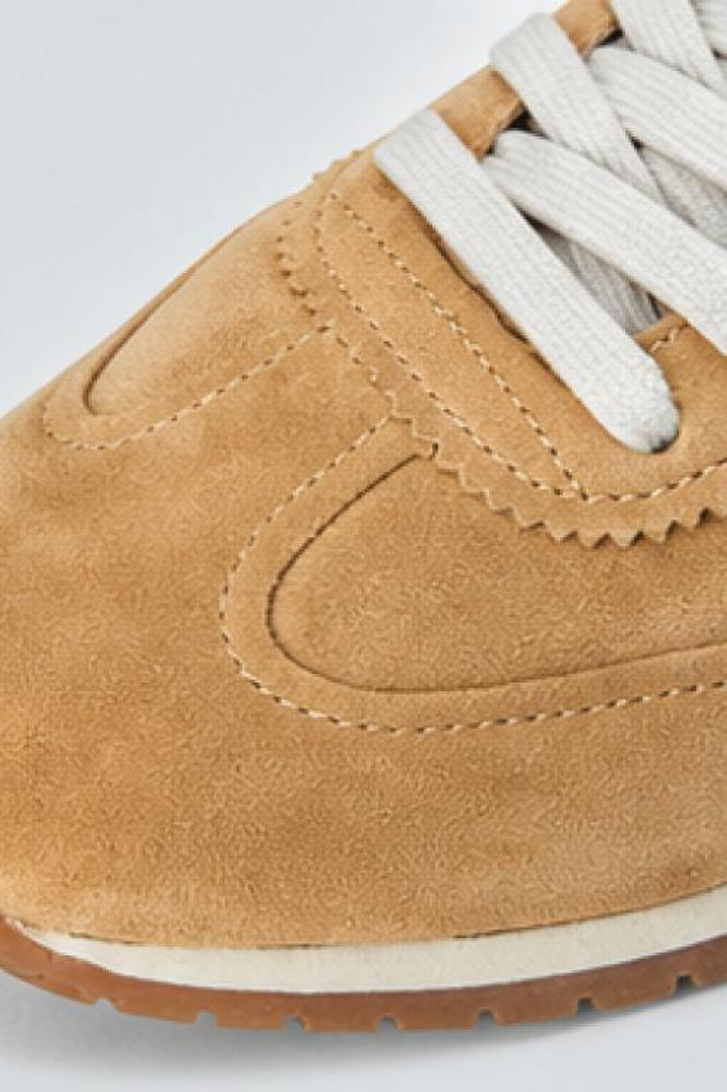 Oasis Runner II Suede Sneaker - Brown - Sneaker
