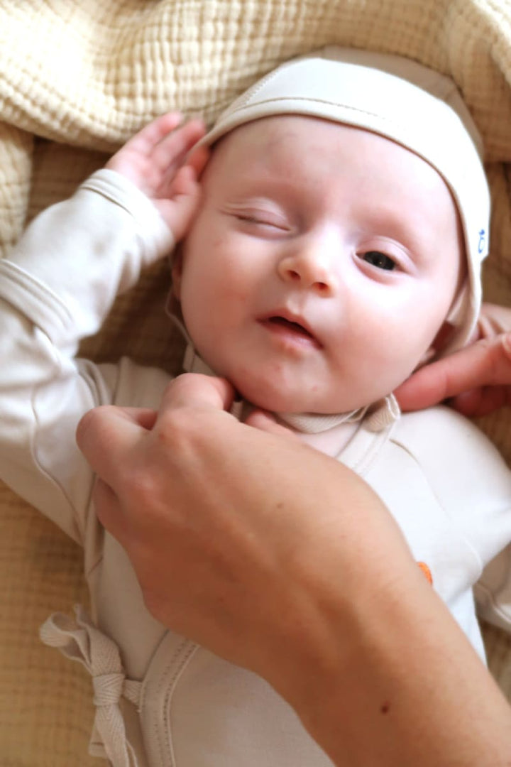 Organic Pima cotton baby hat - Sand - Bonnet