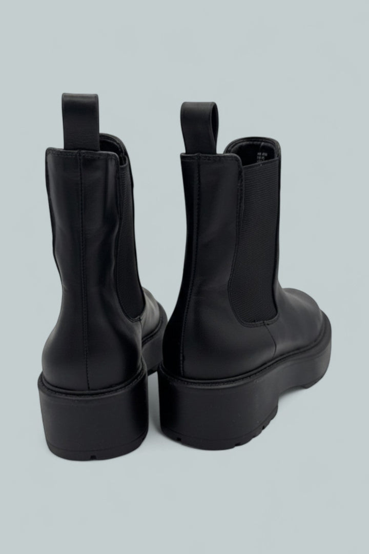 Perie Chelsea Booties - Black Leather - 8.5 - Bootie