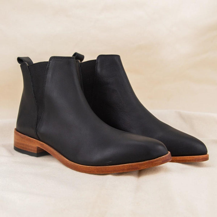 Classic Chelsea Boot - Black