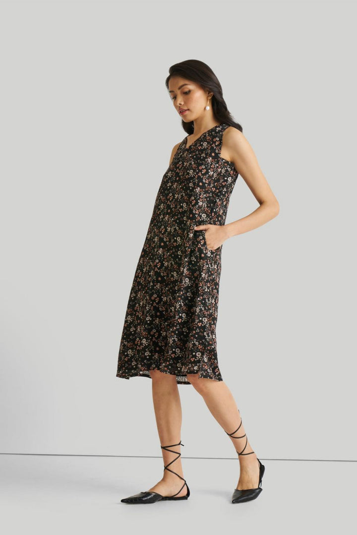 Reading Tea Leaves Dress - Wildflower Waltz - Dresses