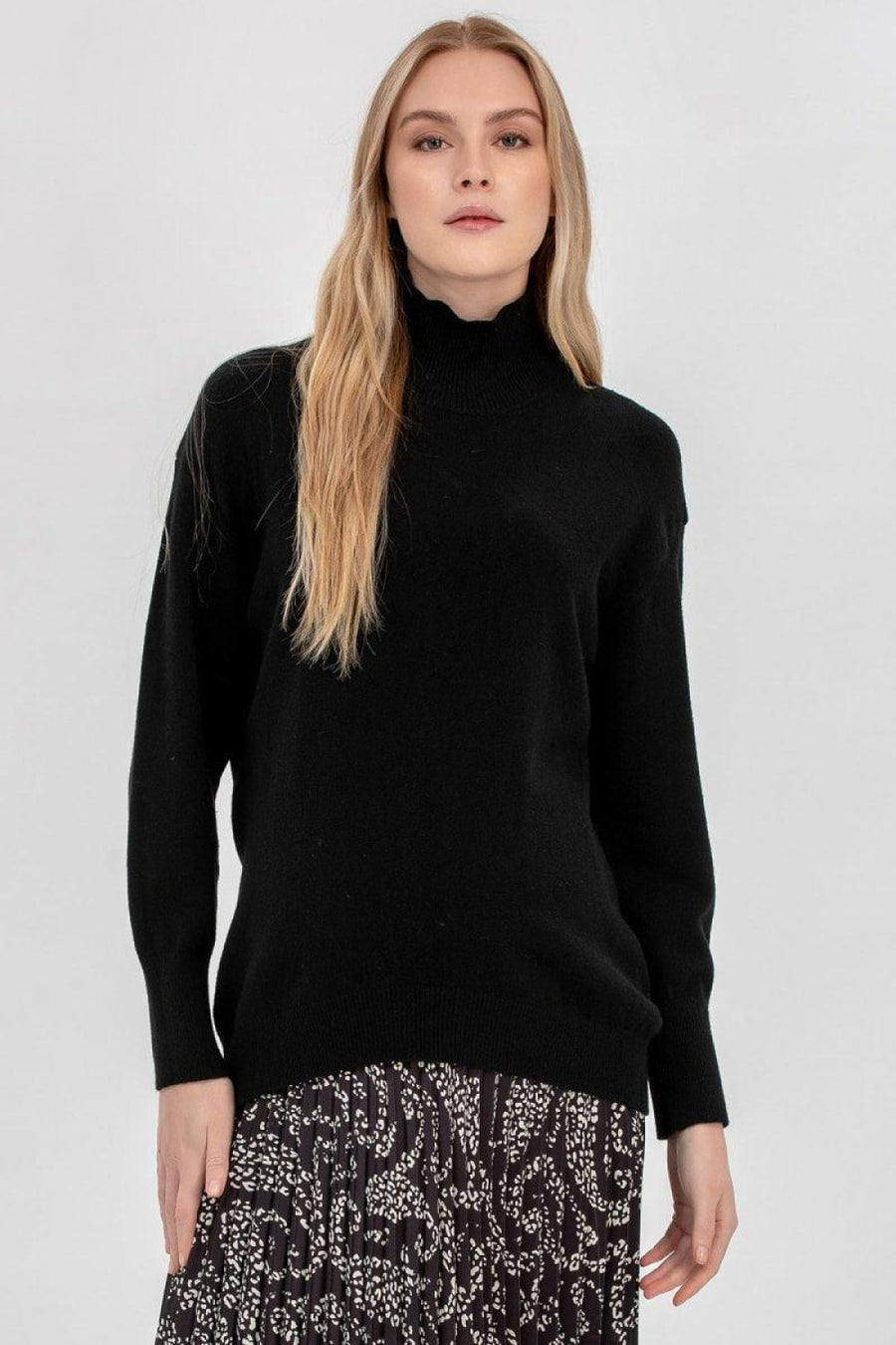 REGINA Maternity Turtleneck Sweater - Black - Turtleneck
