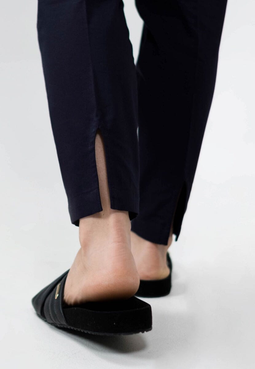 Salo Pants - Blackbird Pants 1 People 