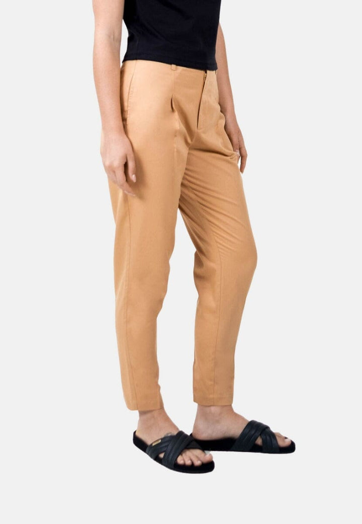 Salo Pants - Doe Pants 1 People 