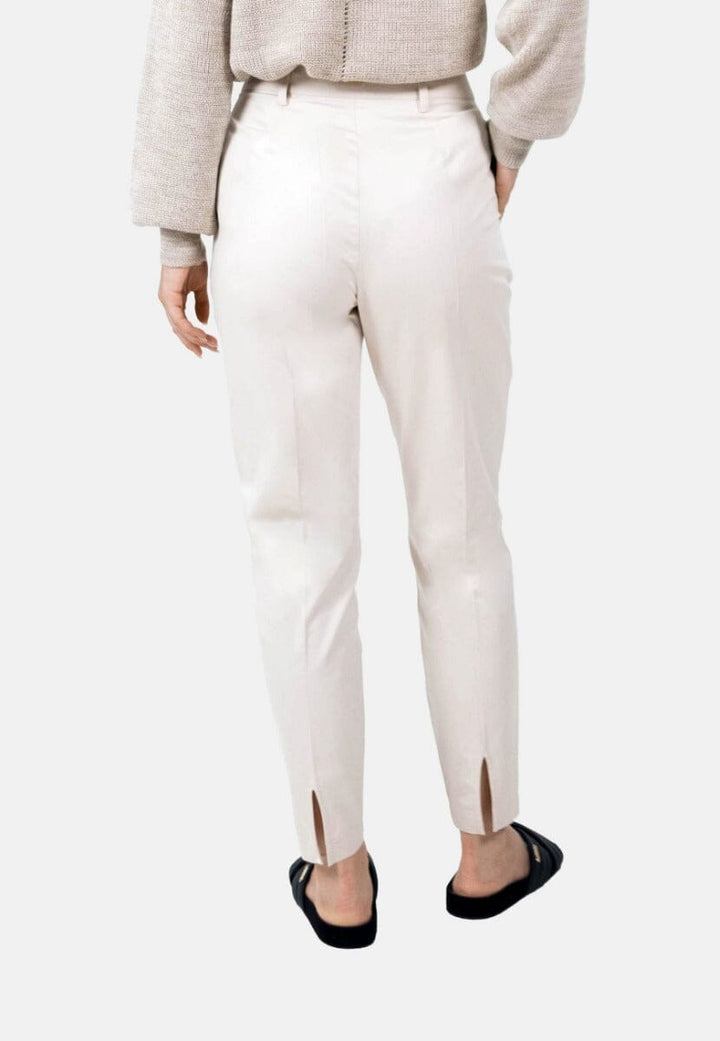 Salo Pants - Egret Pants 1 People 