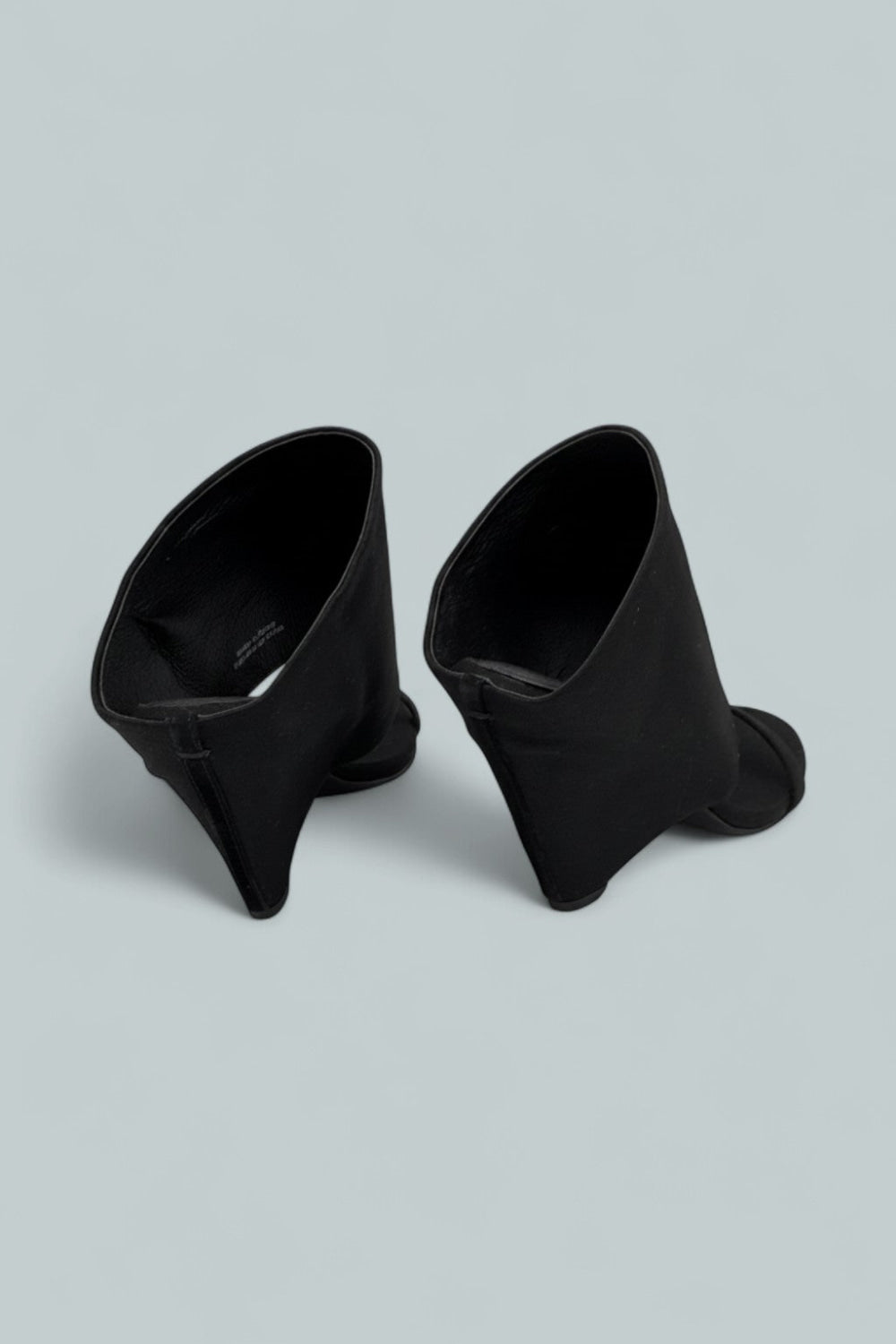 Shady Cuffed Sandals - Black Canvas - 10 - Sandals